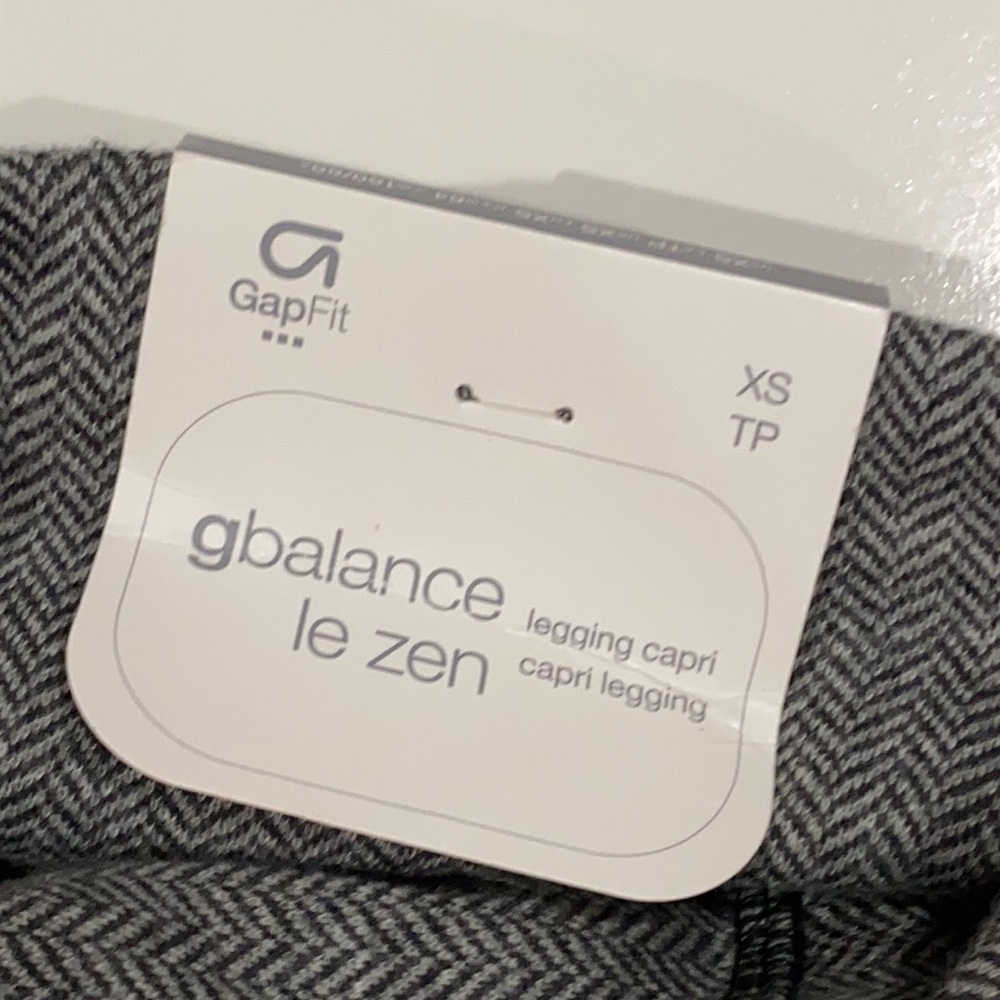 Final Sale 🔥Gap Fit Capri Legging size XS - Picture 8 of 11